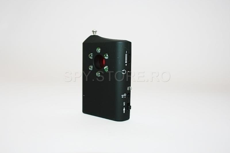 Detector de camere si microfoane ascunse