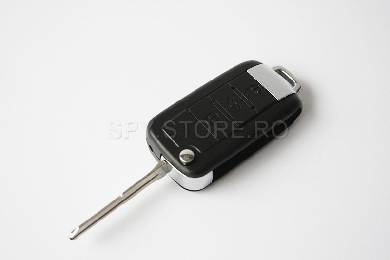 Camera cu activare vocala ascunsa in cheie pentru masina 
