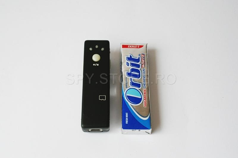 Minicamera camuflata intr-un pachet de guma de mestecat Minicamera camuflata intr-un pachet de guma de mestecat