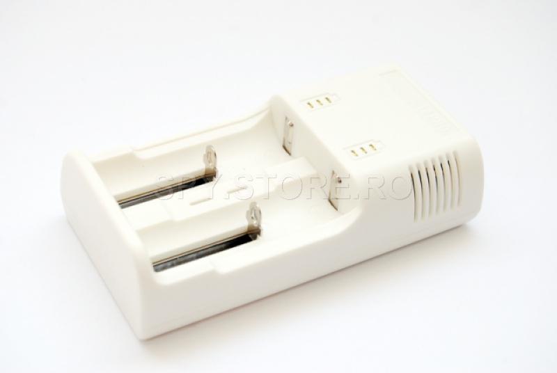 Incarcator pentru 2 baterii Incarcator pentru 2 baterii