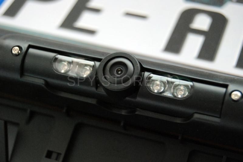 Camera cu night vision in suport de numar auto Camera cu night vision in suport de numar auto