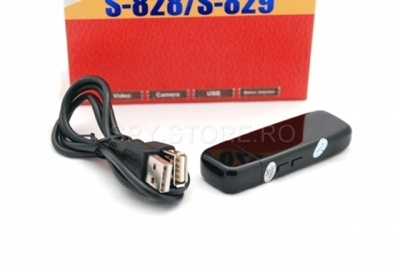 Camera camuflata in stick USB cu IR