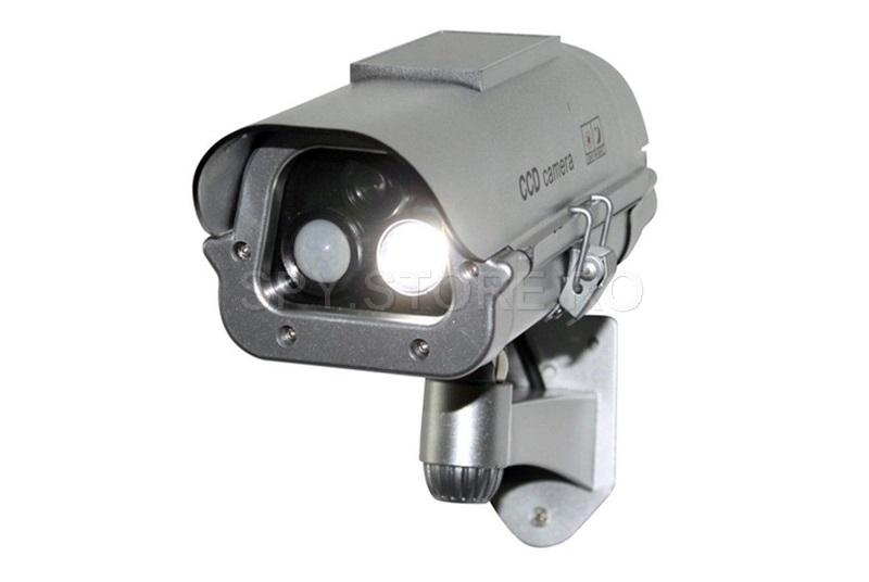 Camera falsa cu panou solar