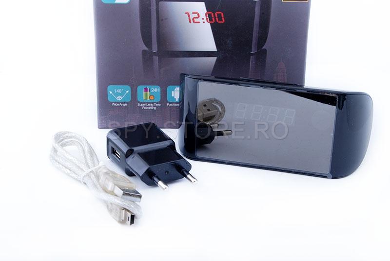 Camera IP camuflata in ceas de birou